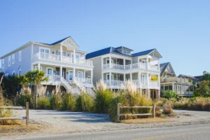 coastal home affected by summer humidity in Florida